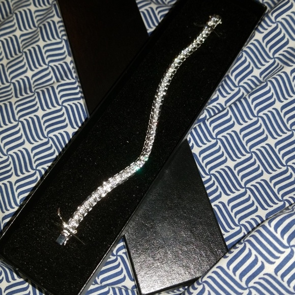 Macy's Jewelry - 🚨🔥NIB TENNIS💎BRACELET IN B📦X
